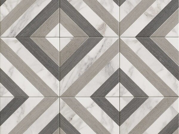 Versailles: Wood Décor